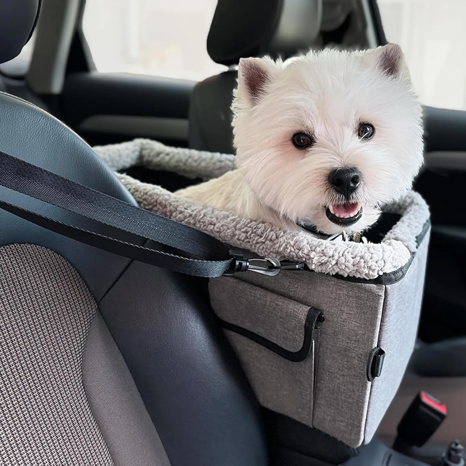 Niubya Dog Booster Car Seat for Small Dog,Center Console Pet Car Seat with Double Protection Seat Belts, Washable Cushion, Safety Leash and Storage Pocket